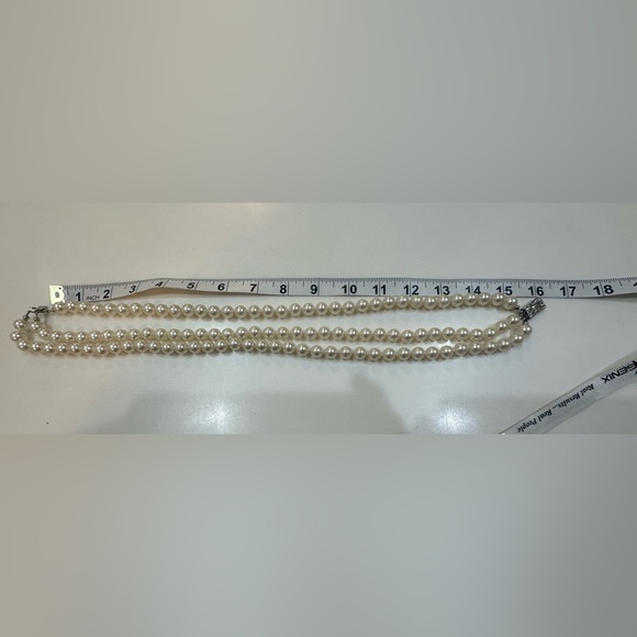 Franklin Mint Jacqueline Kennedy Triple Strand Faux Replica Pearl Necklace - Picture 14 of 16